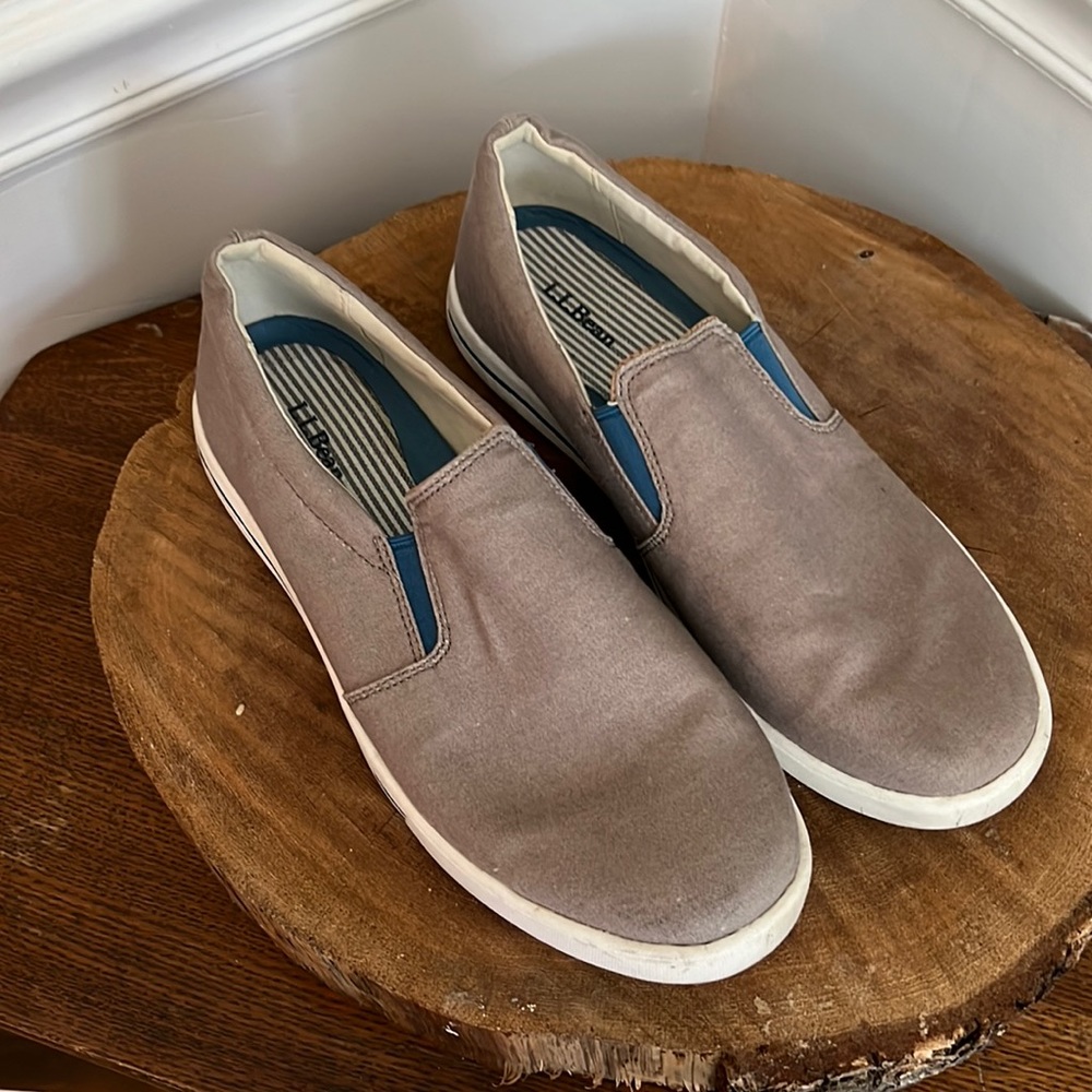 LL Bean slip on canvas shoes size 9